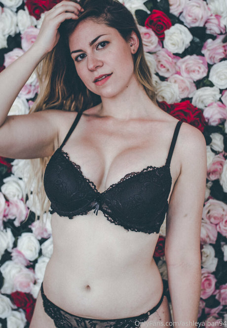 ashleyalban94 perfect model pic