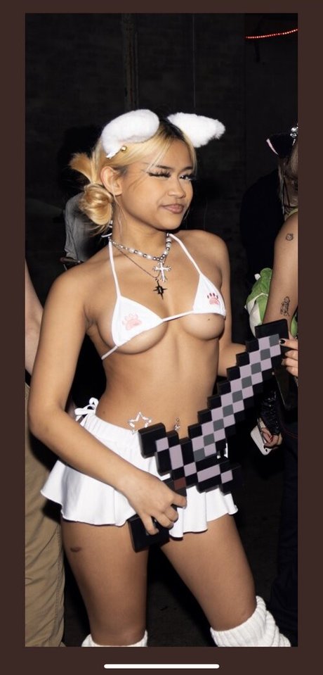 naybaexox exclusive actress pictures