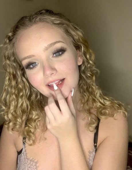 kendra x erotic actress pictures