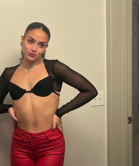 Grace Bressner model pretty img