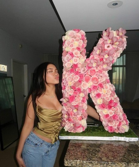 Kezia S pornstar free pics