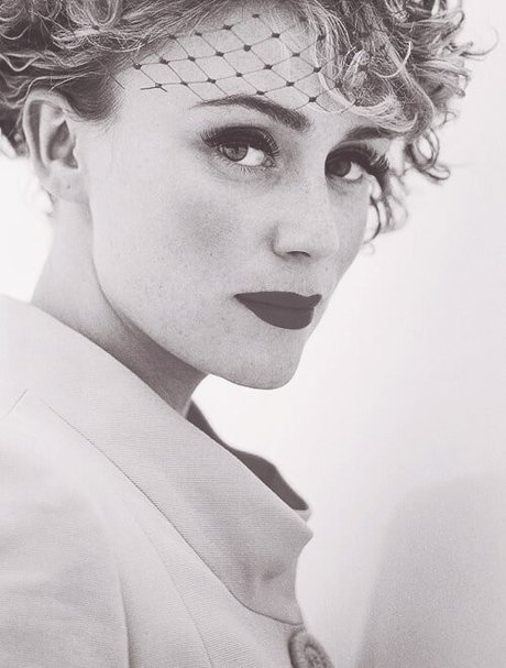 Keeley Hawes model pics