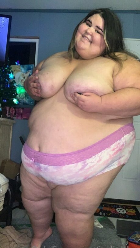 imlivbby naked model picture