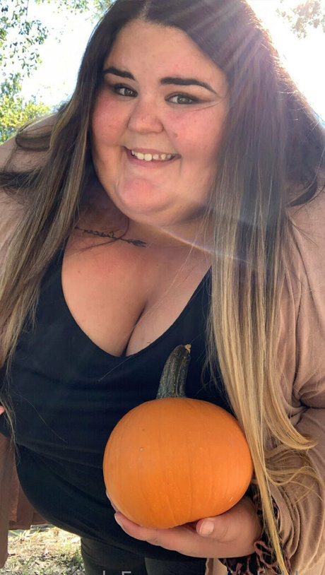 imlivbby model perfect images