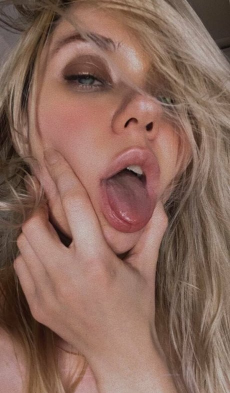 lionawild model xxx archive