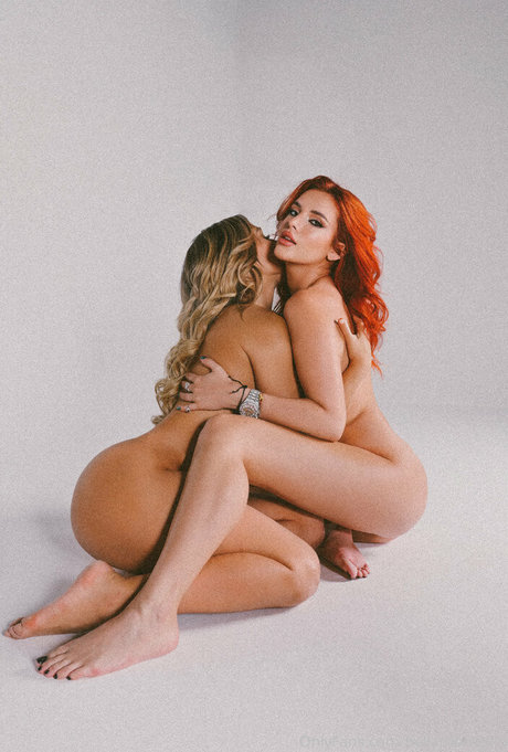 bellathornevip pretty actress pic