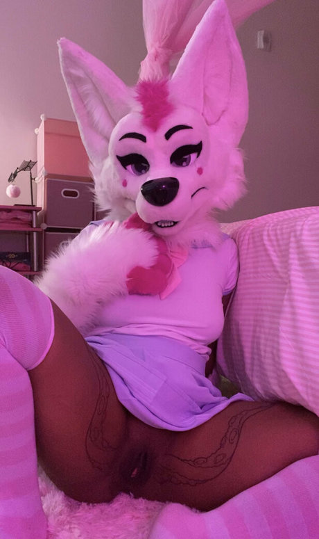 bustypuppy nudes star img