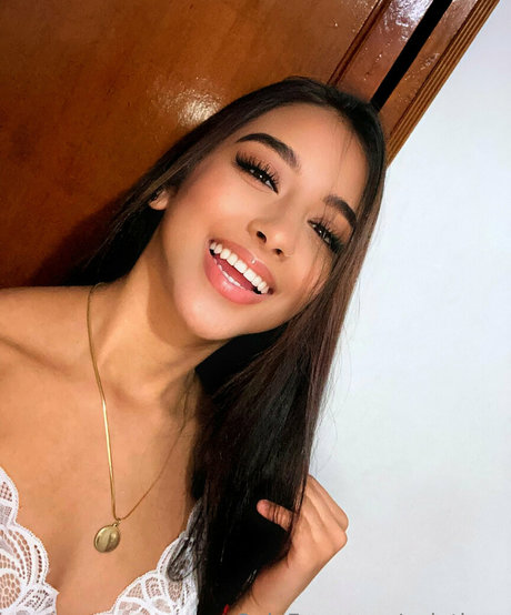 valatinax adult star photos