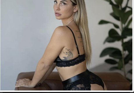 Kim Famous xxx actress archive