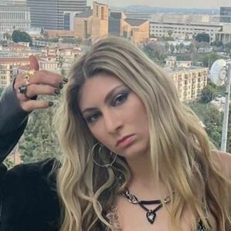 Blu DeTiger sex star pic