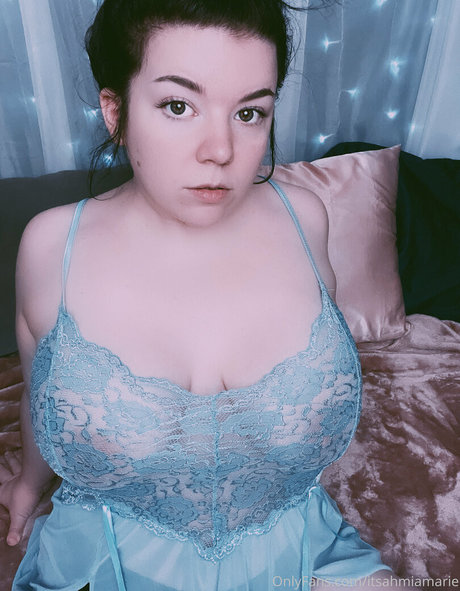 itsahmiamarie nice model images