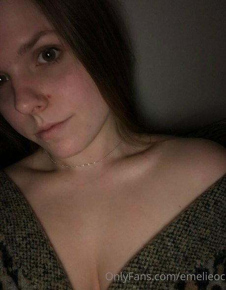 emelieoc nude pornstar pic