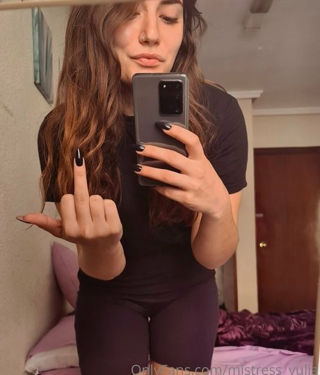 findomylia star pornographic images