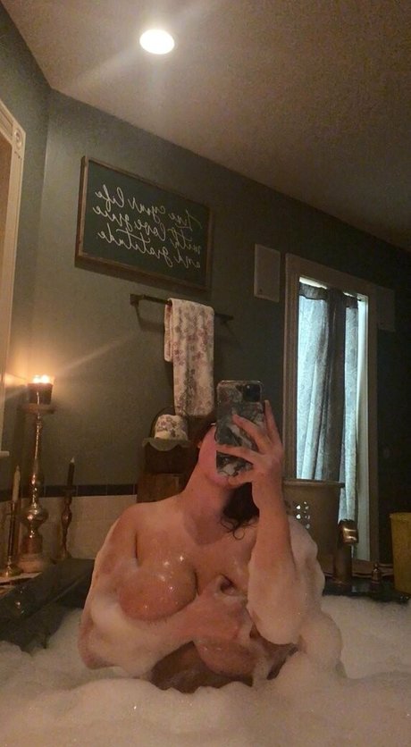 broodingaf exclusive actress photos