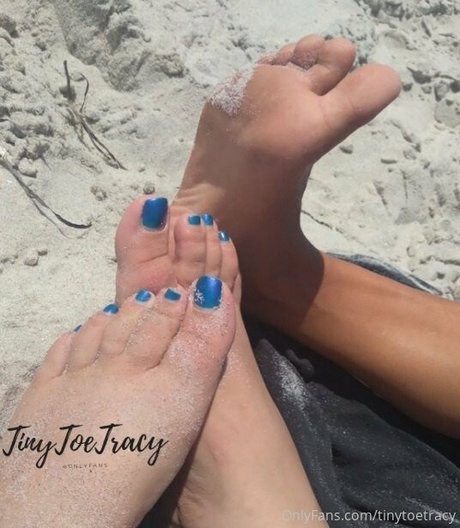 tinytoetracy porn actress photo