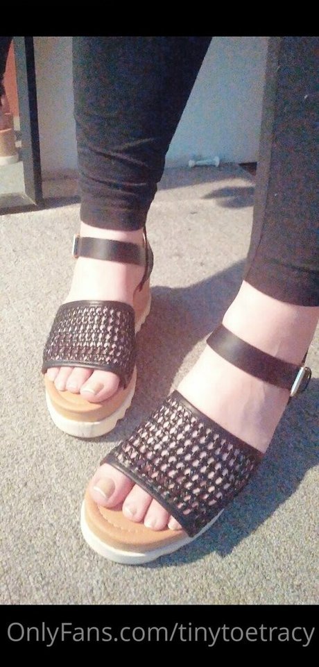 tinytoetracy sex actress pic