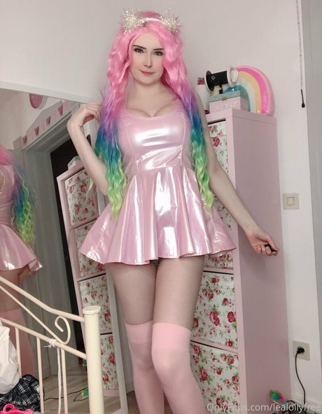 lealollyfree model erotic archive