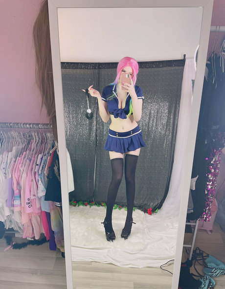 lealollyfree high quality model pic