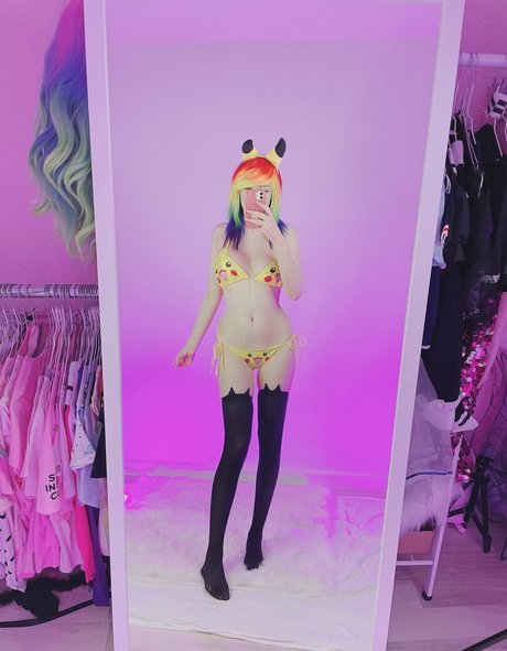 lealollyfree pretty pornstar pic