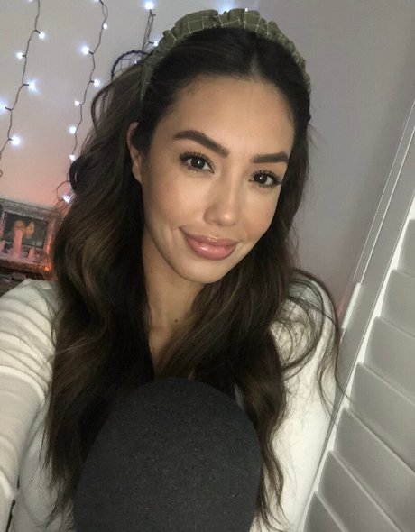 All Bella nude actress image