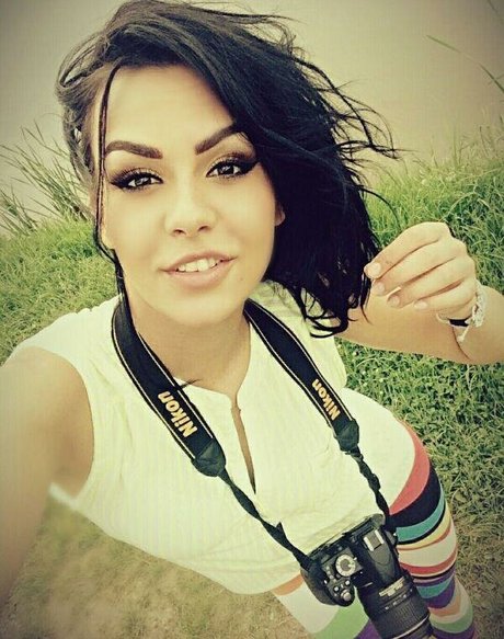 Alessyanadine high quality actress pictures