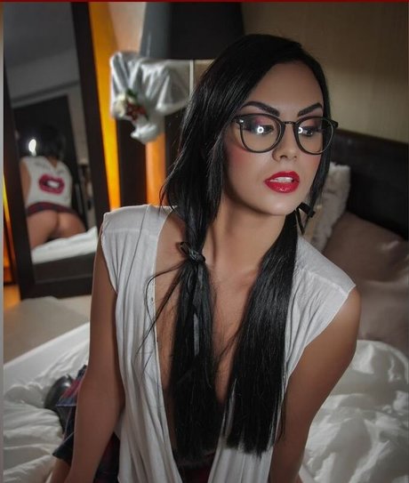 Alessyanadine top actress photo