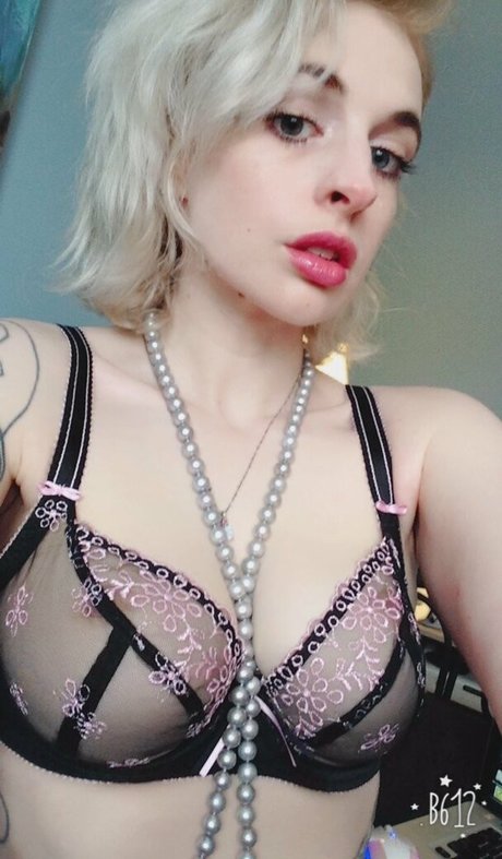 Mandy Morbid perfect pornstar image