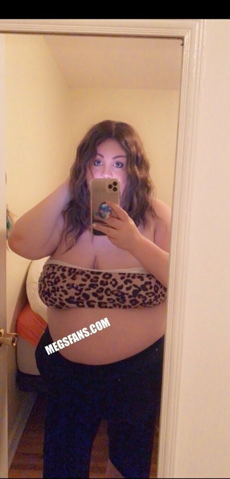 bustymeg model nice photo