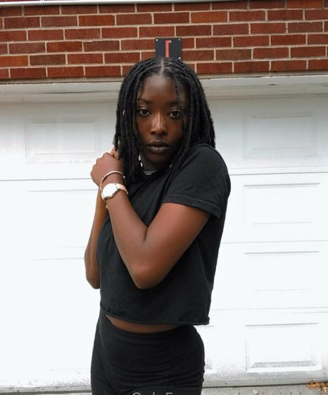 ratigoddest model pornographic pictures