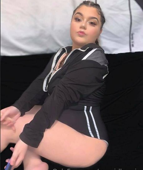 yaagirlkenzie adult star pics