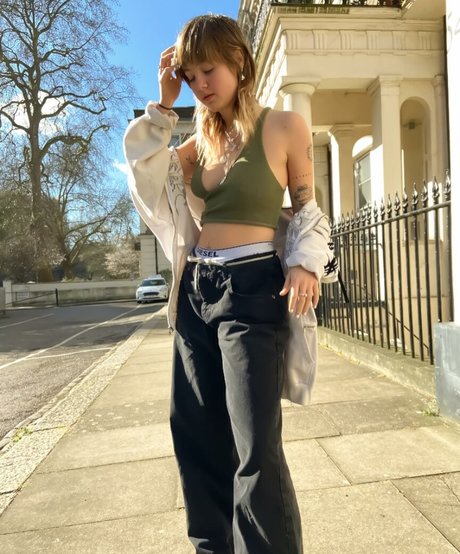 _femalien xxx pornstar pic