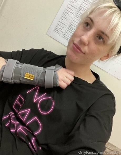 louisesky3 beautiful model archive