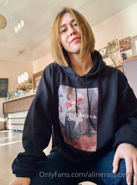 alineraspberry adult star pics