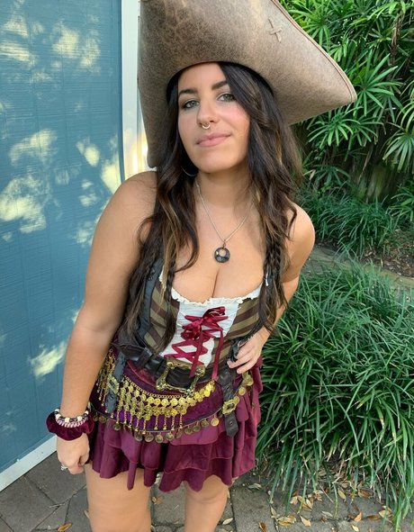 beachyhaircali exclusive star img