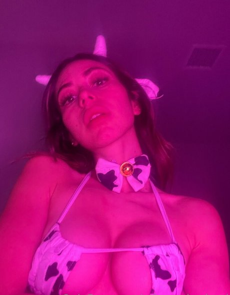 Athena Cloud xxx pornstar pictures