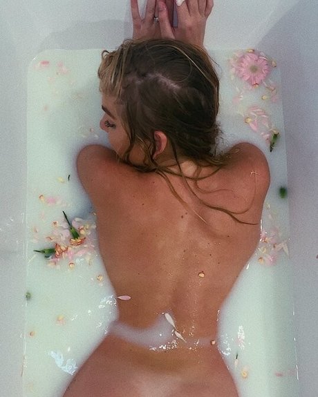 yarn clark top model photos