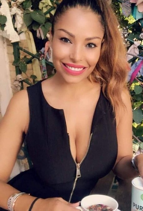 female masturbation onlyfans art porn picture