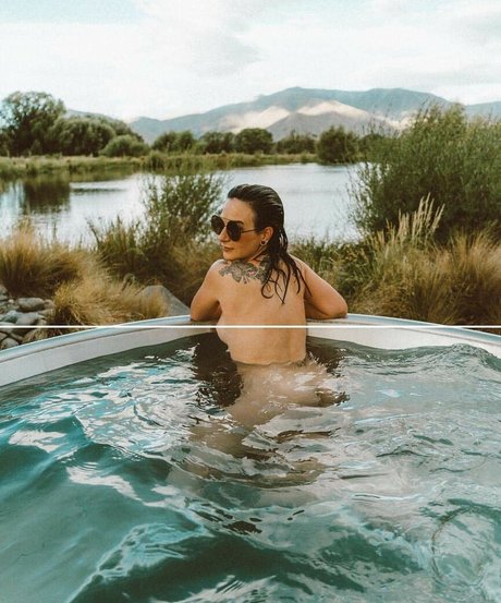 Danielle Noce erotic model picture