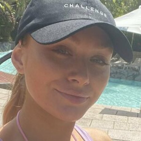 Elz The Witch star best image