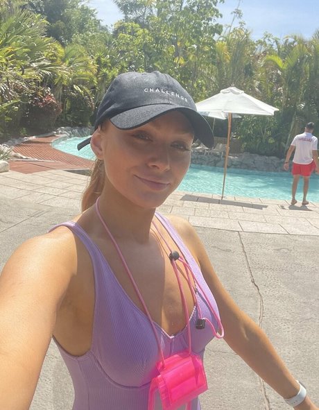 Elz The Witch model best photos