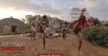 Julia Dlamini erotic model img