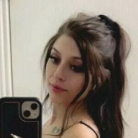 fkkme model naked pic