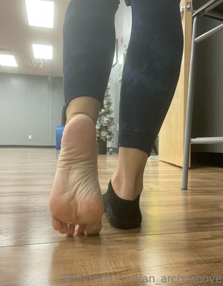 an arch above erotic star photos