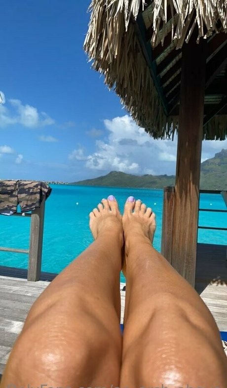 an arch above model xxx images