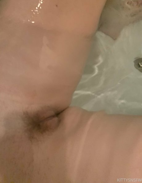 bratownsyou model photo