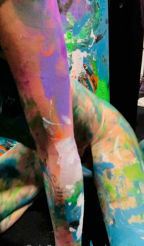 poly annie exclusive star photos