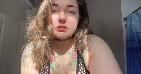 rubberfoxx xxx pornstar image