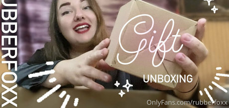 rubberfoxx beautiful actress picture