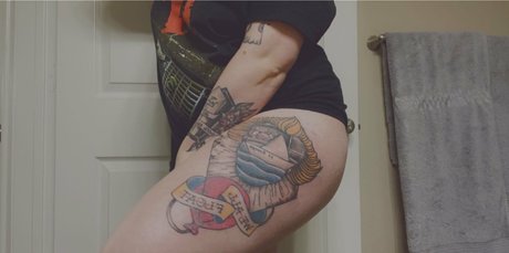 littlekittenn sexy model picture