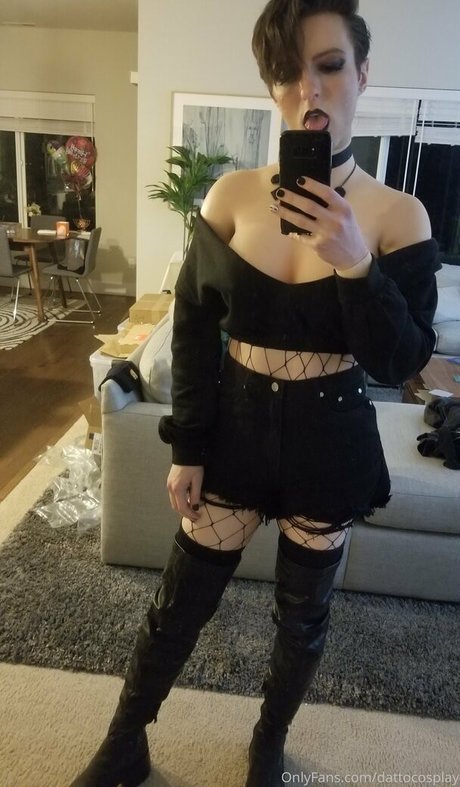 dattocosplay model perfect pics